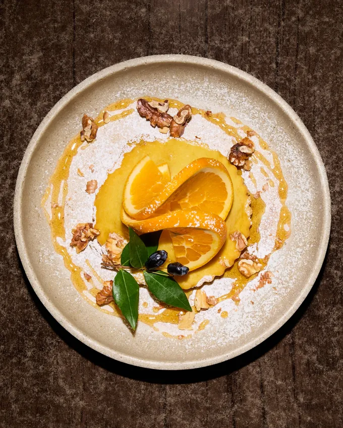 Seadas with honey and walnuts